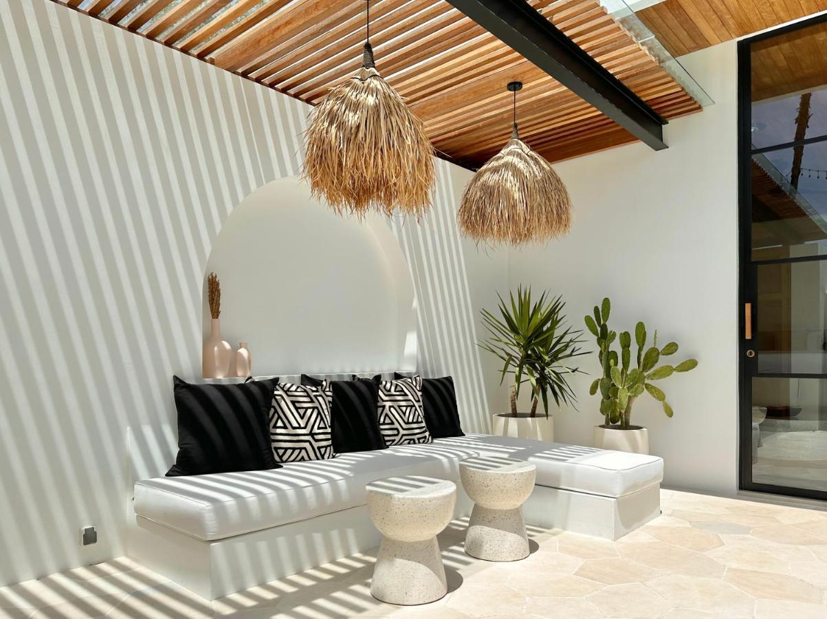 Uluwatu The Suites By The Young Villas מראה חיצוני תמונה
