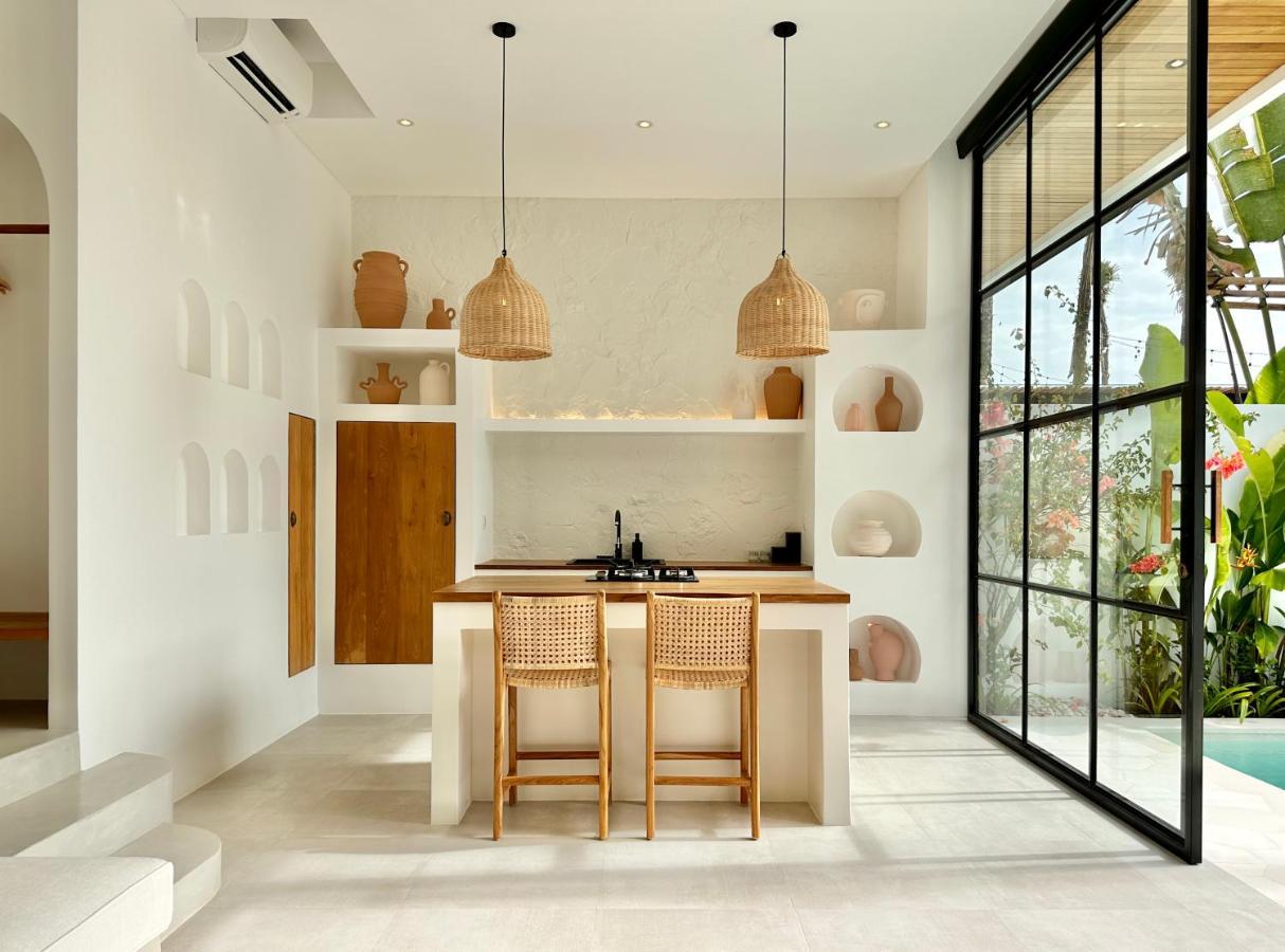 Uluwatu The Suites By The Young Villas מראה חיצוני תמונה