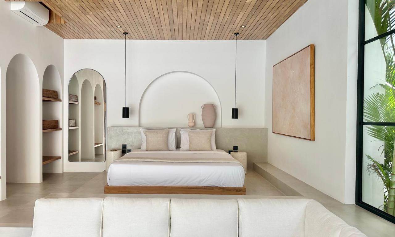 Uluwatu The Suites By The Young Villas מראה חיצוני תמונה