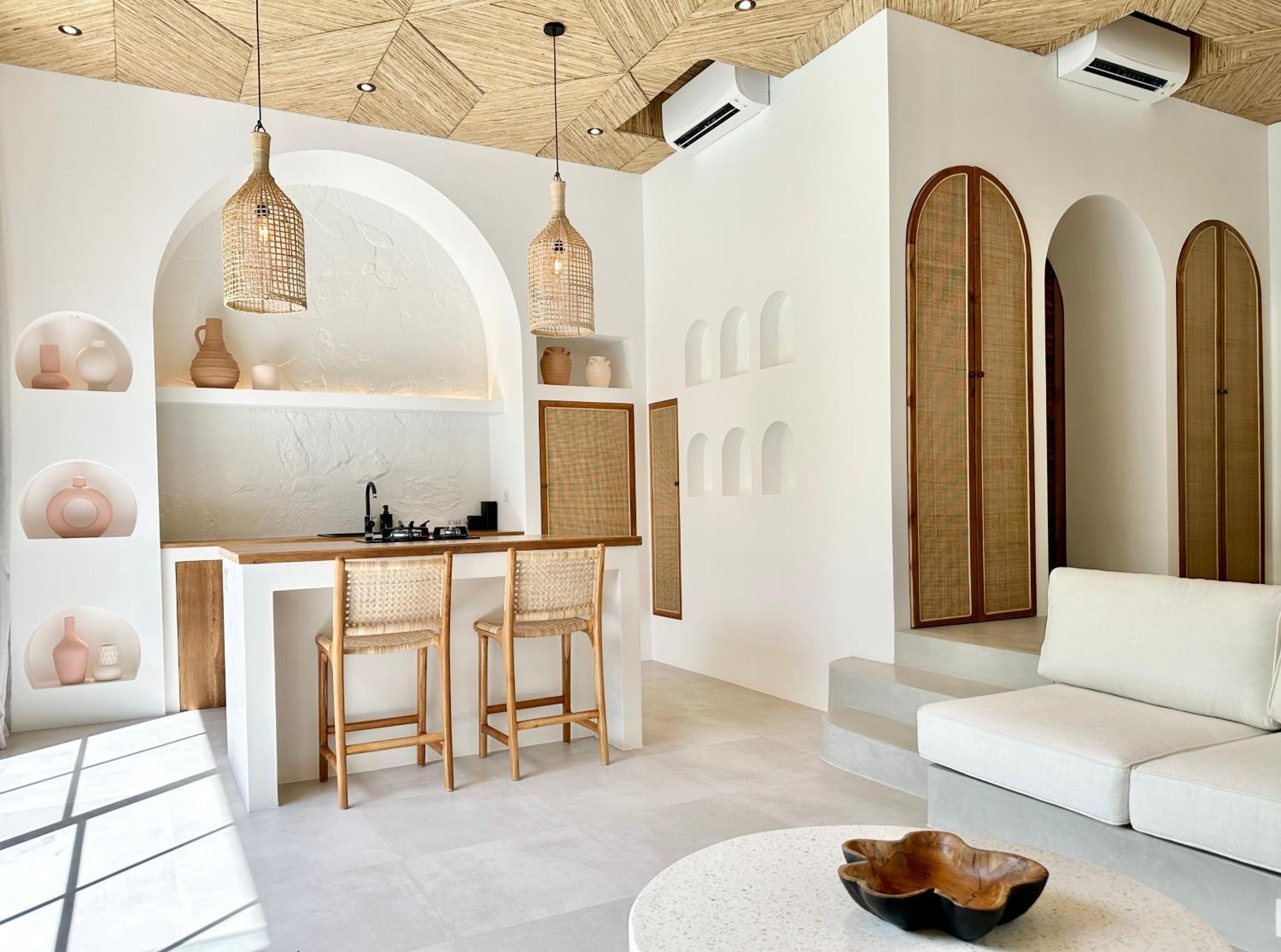 Uluwatu The Suites By The Young Villas מראה חיצוני תמונה