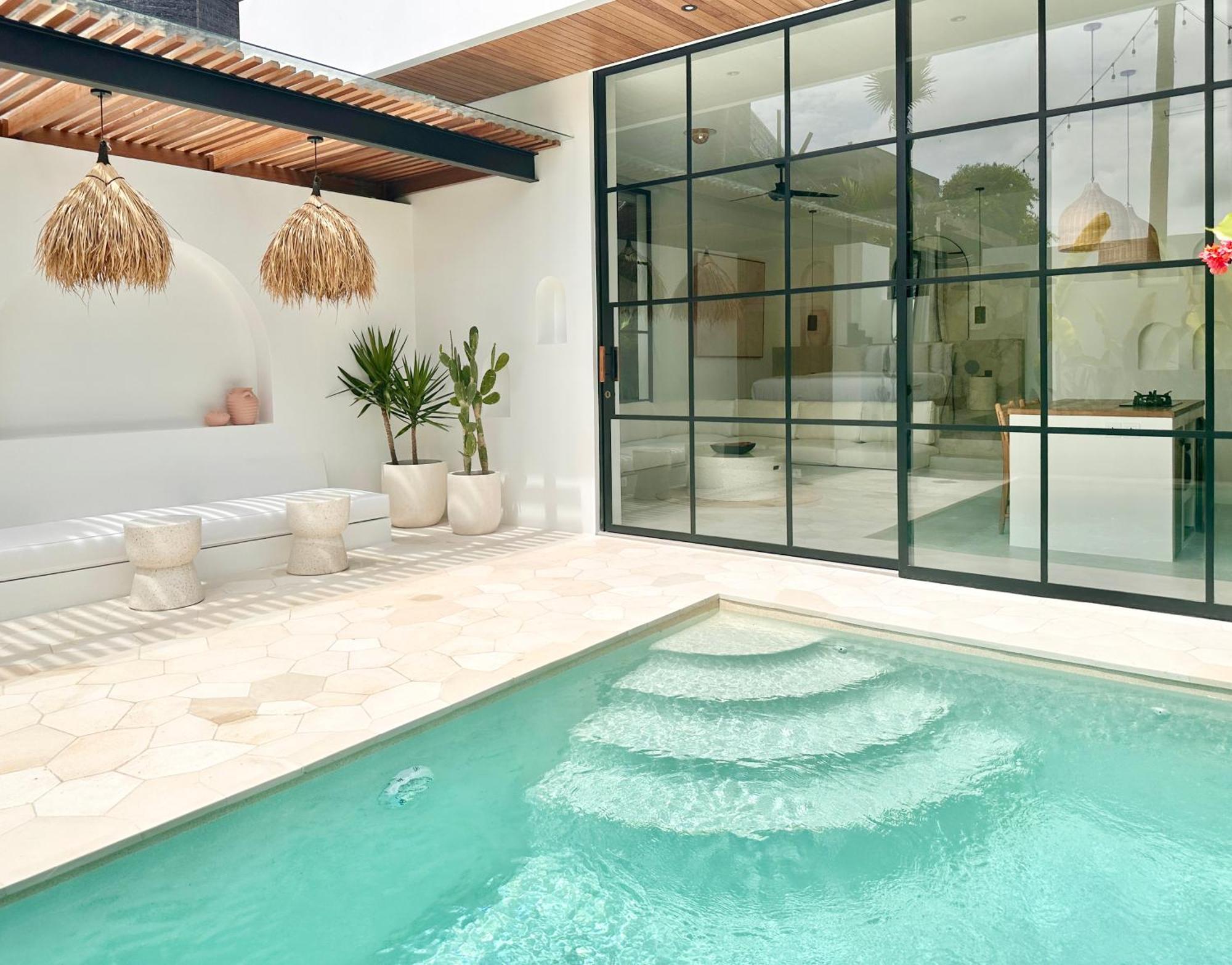 Uluwatu The Suites By The Young Villas מראה חיצוני תמונה