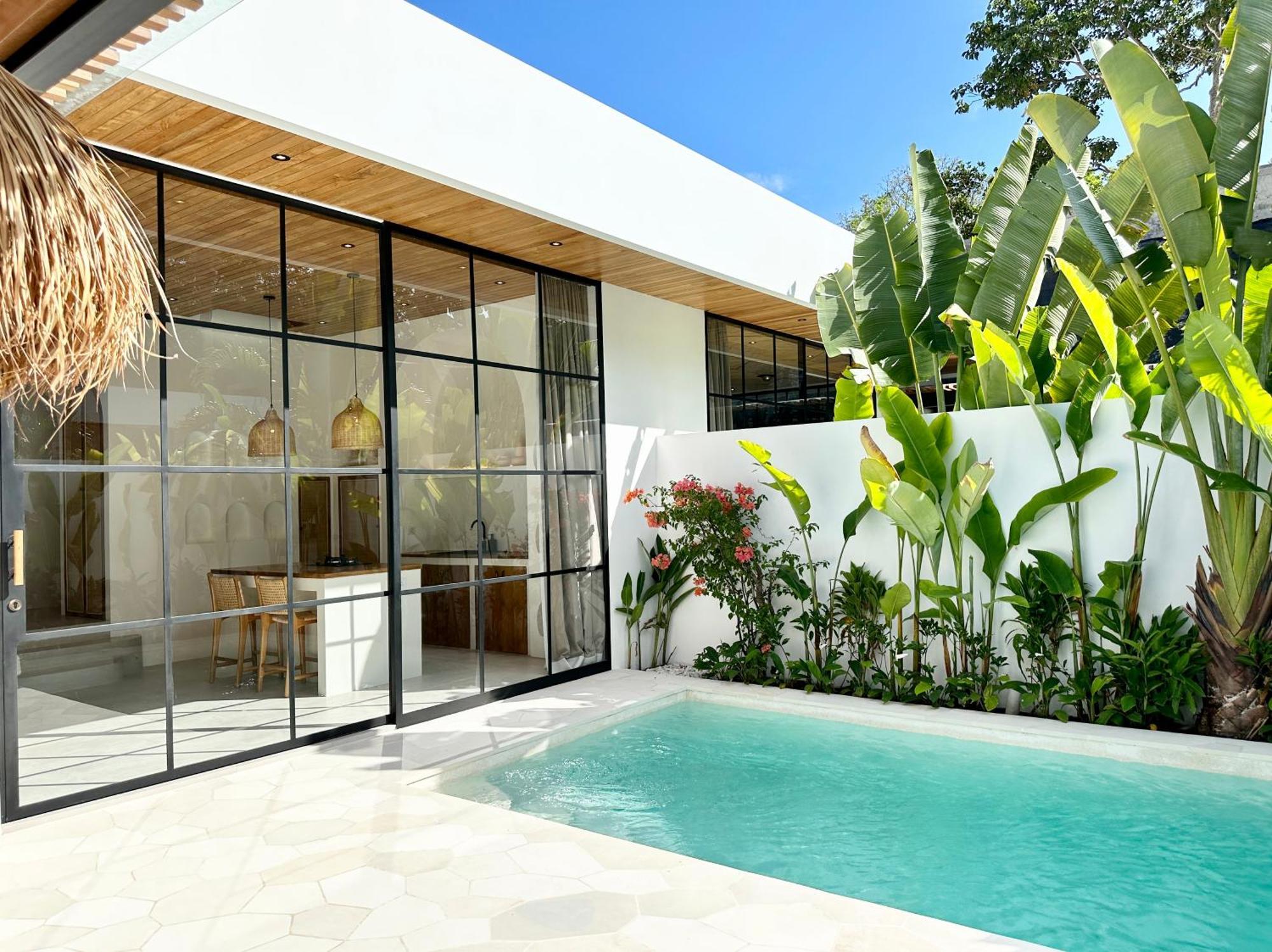 Uluwatu The Suites By The Young Villas מראה חיצוני תמונה